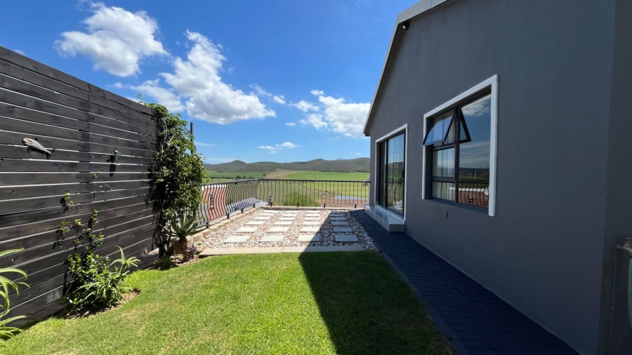 2 Bedroom Property for Sale in Reebok Western Cape